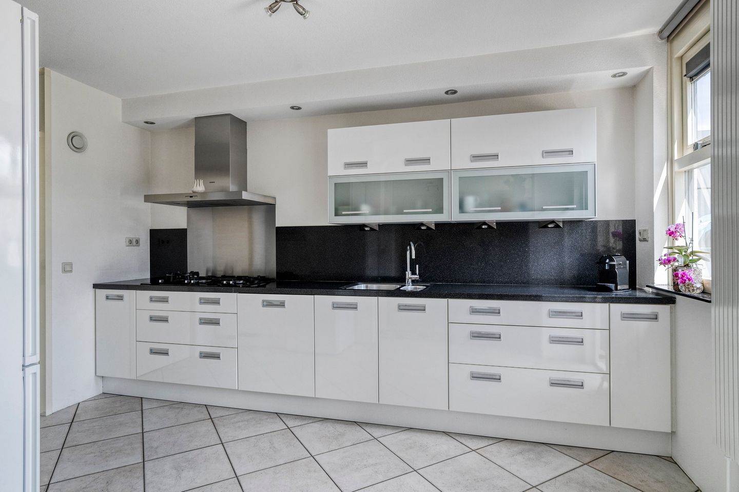 Photo 4 of Tarweplaat 9