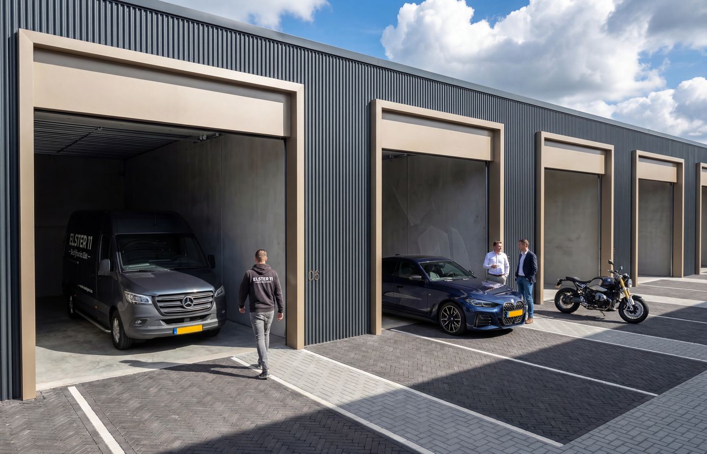 Bekijk foto 5 van Veenendaalsestraatweg 11