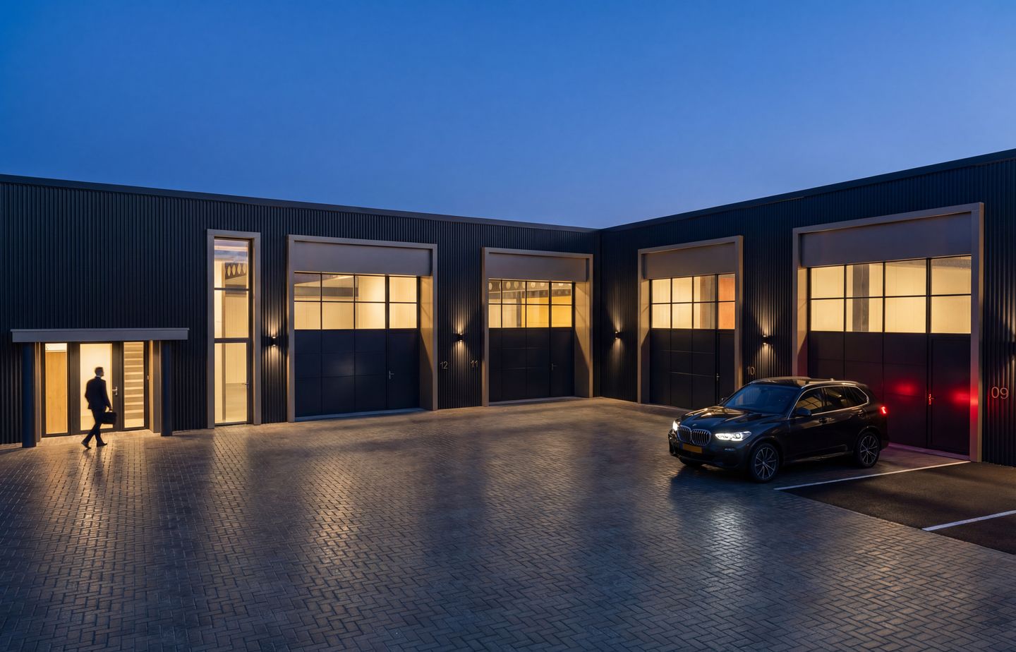 Bekijk foto 4 van Veenendaalsestraatweg 11