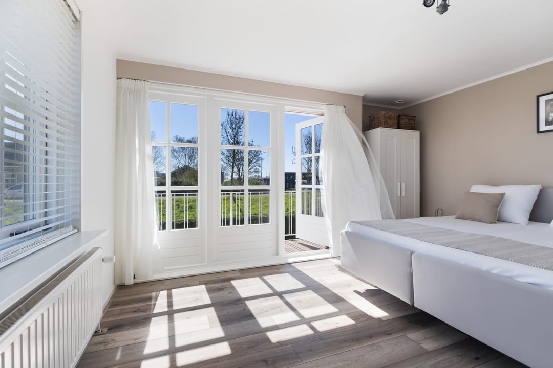 Spacious Detached Villa with Large Garden and Double Garage in Klaaswaal — 31