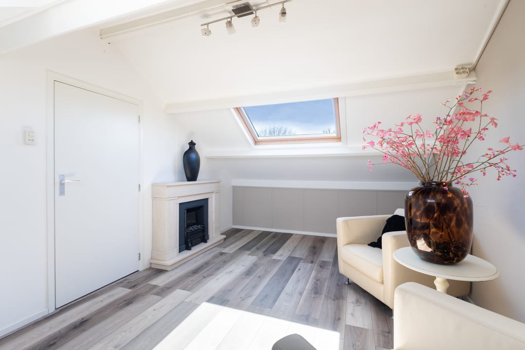 Spacious Detached Villa with Large Garden and Double Garage in Klaaswaal — 47