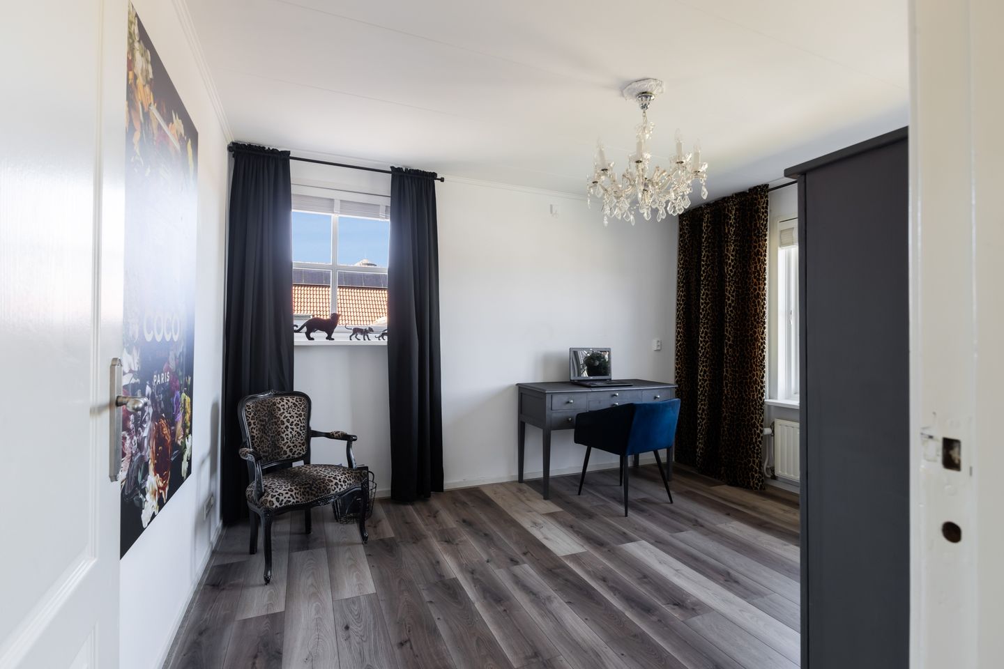 Spacious Detached Villa with Large Garden and Double Garage in Klaaswaal — 35