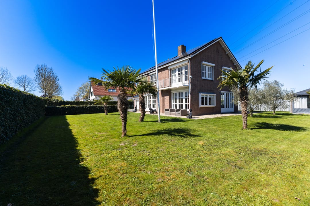 Spacious Detached Villa with Large Garden and Double Garage in Klaaswaal — 61