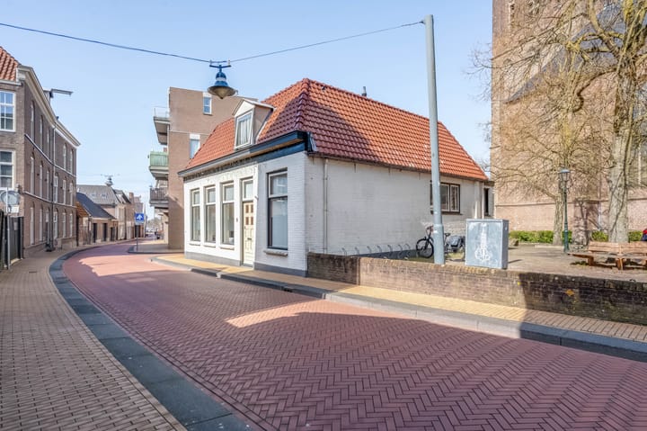 Foto 4 van Neerwoldstraat 2