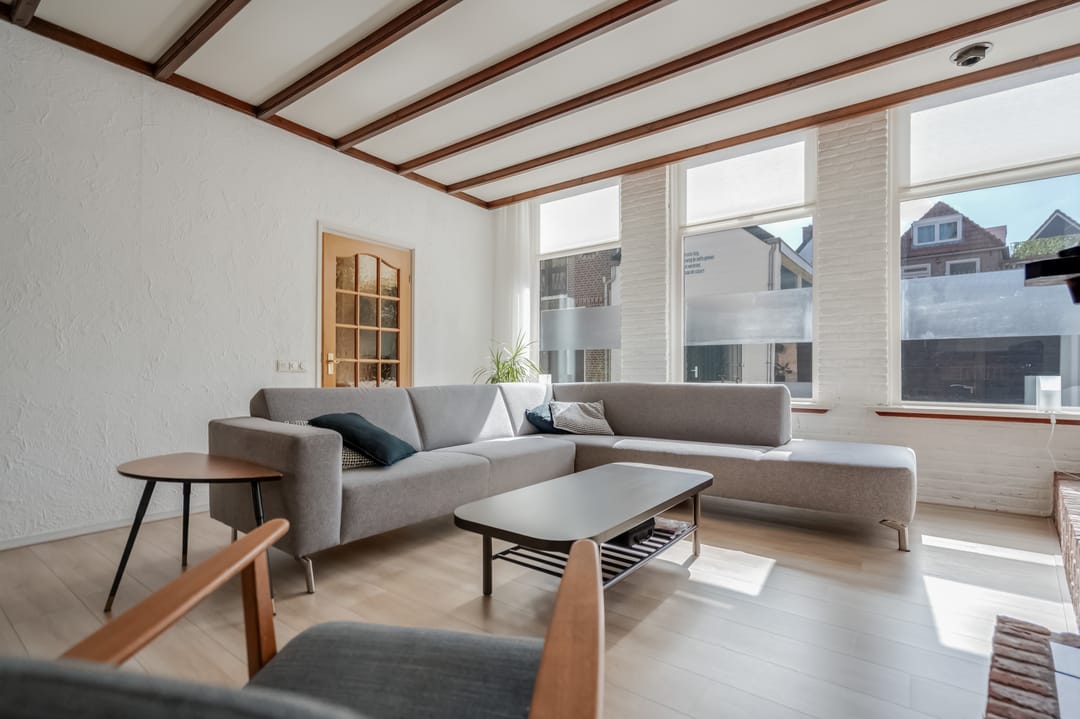 Foto 11 van Neerwoldstraat 2