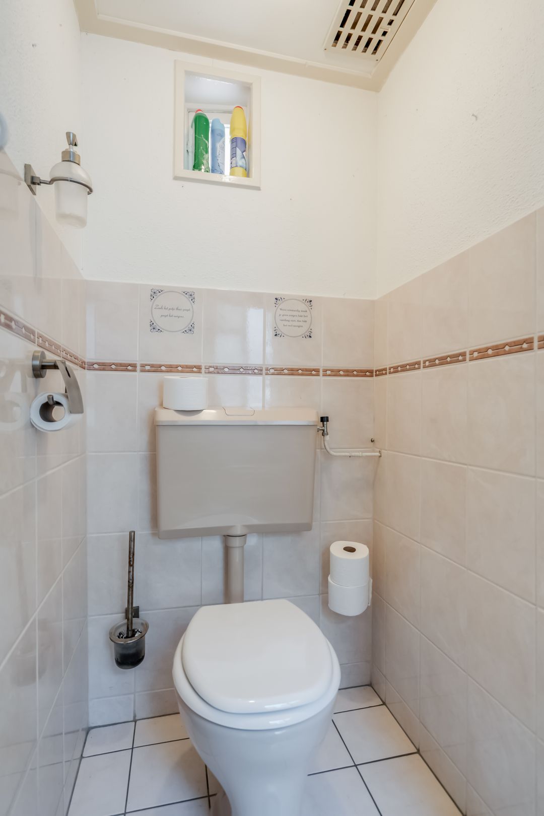 Foto 8 van Neerwoldstraat 2