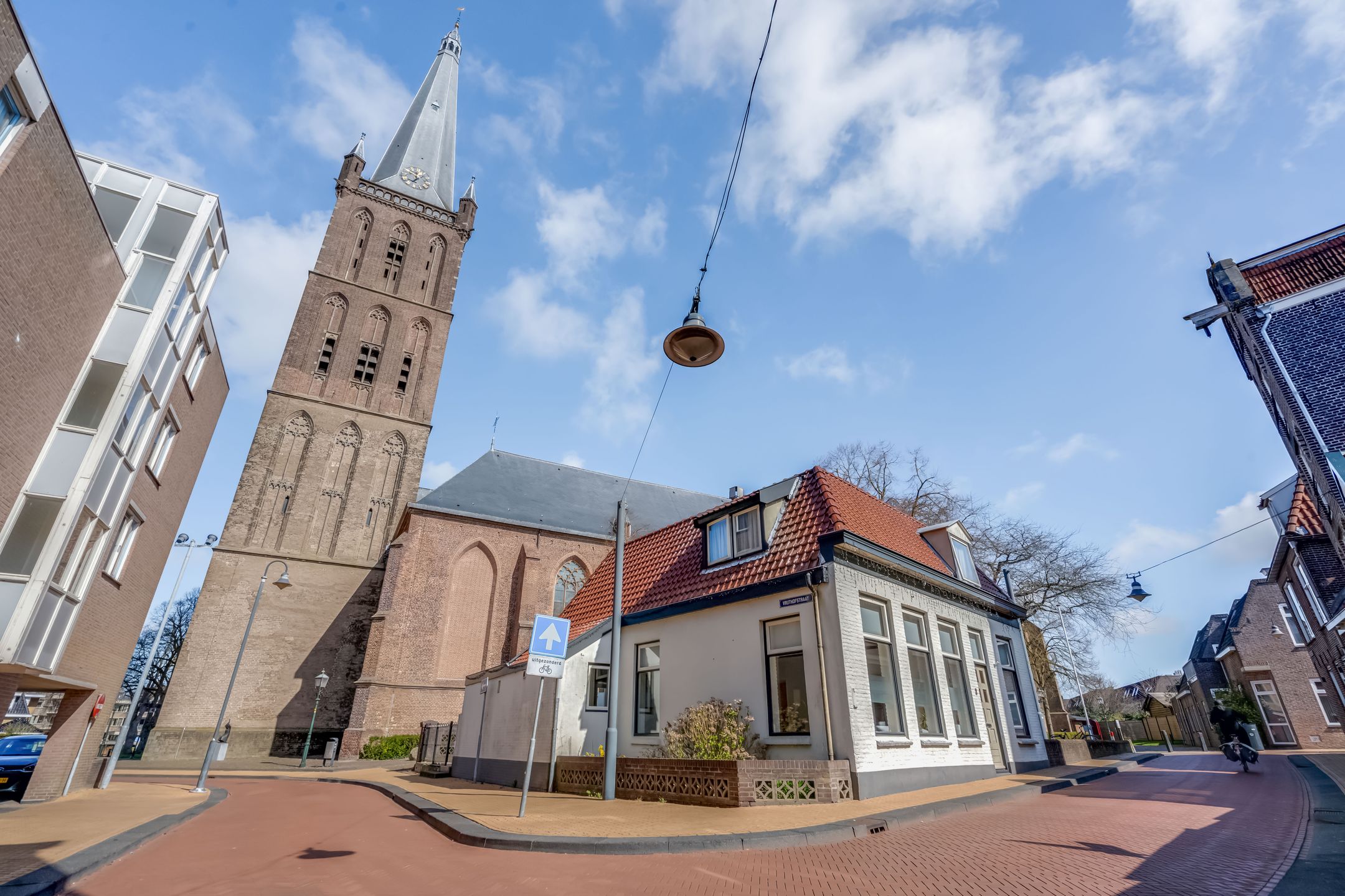 Foto 48 van Neerwoldstraat 2