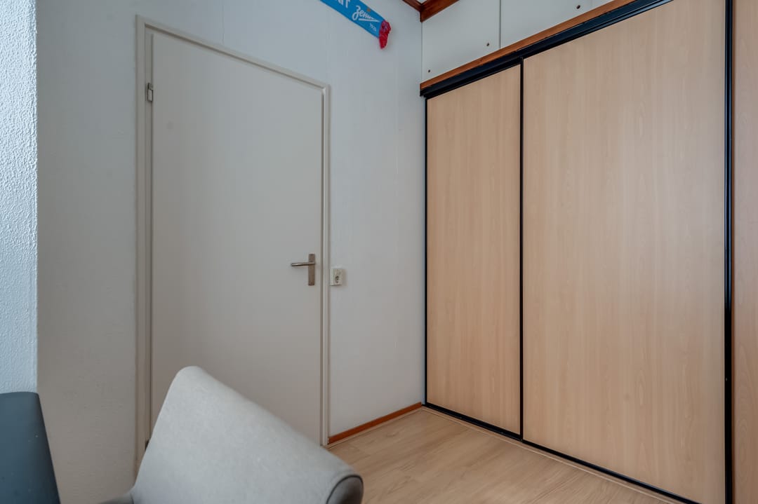 Foto 28 van Neerwoldstraat 2