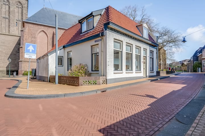 Foto 2 van Neerwoldstraat 2