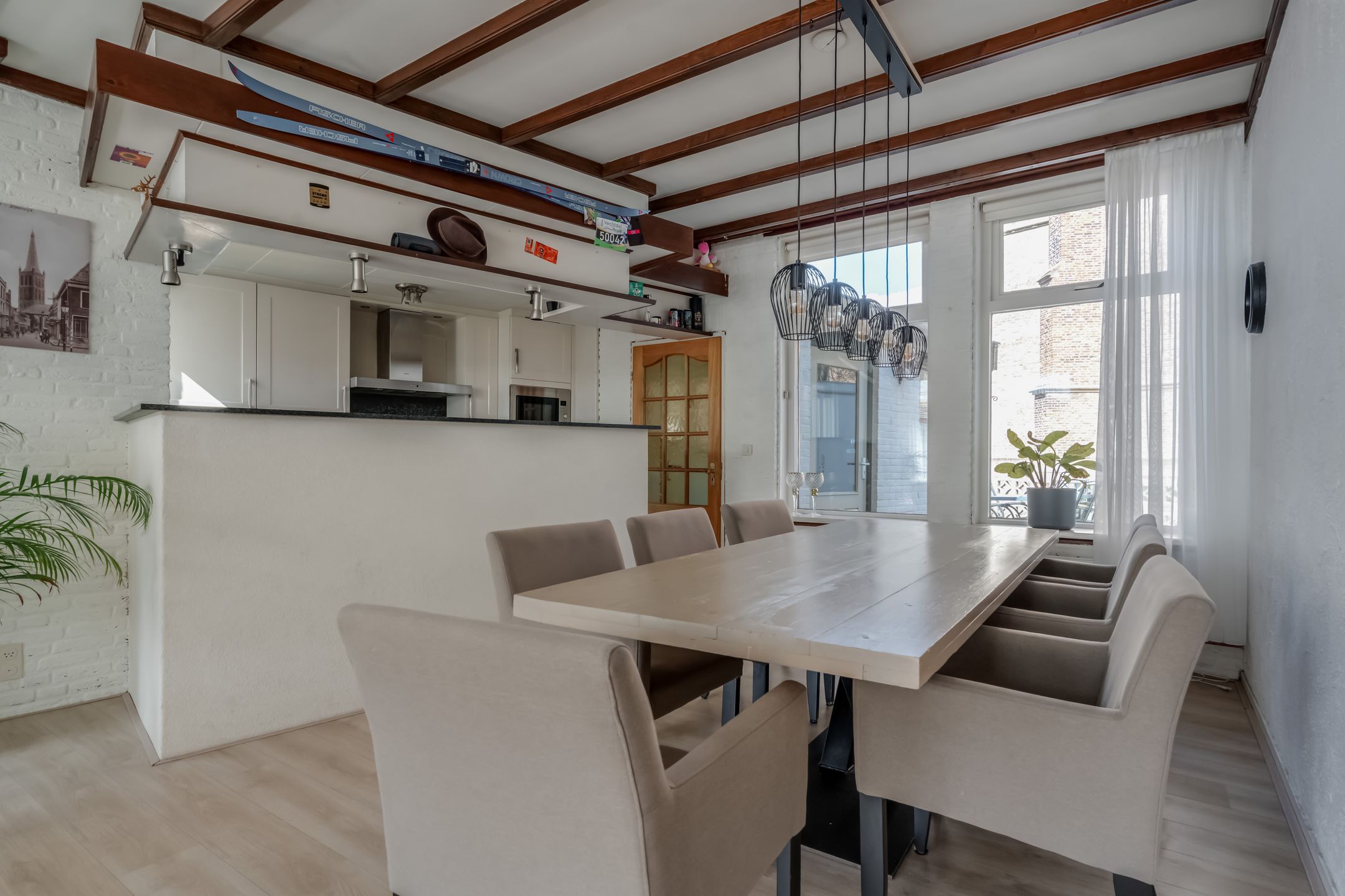 Foto 15 van Neerwoldstraat 2