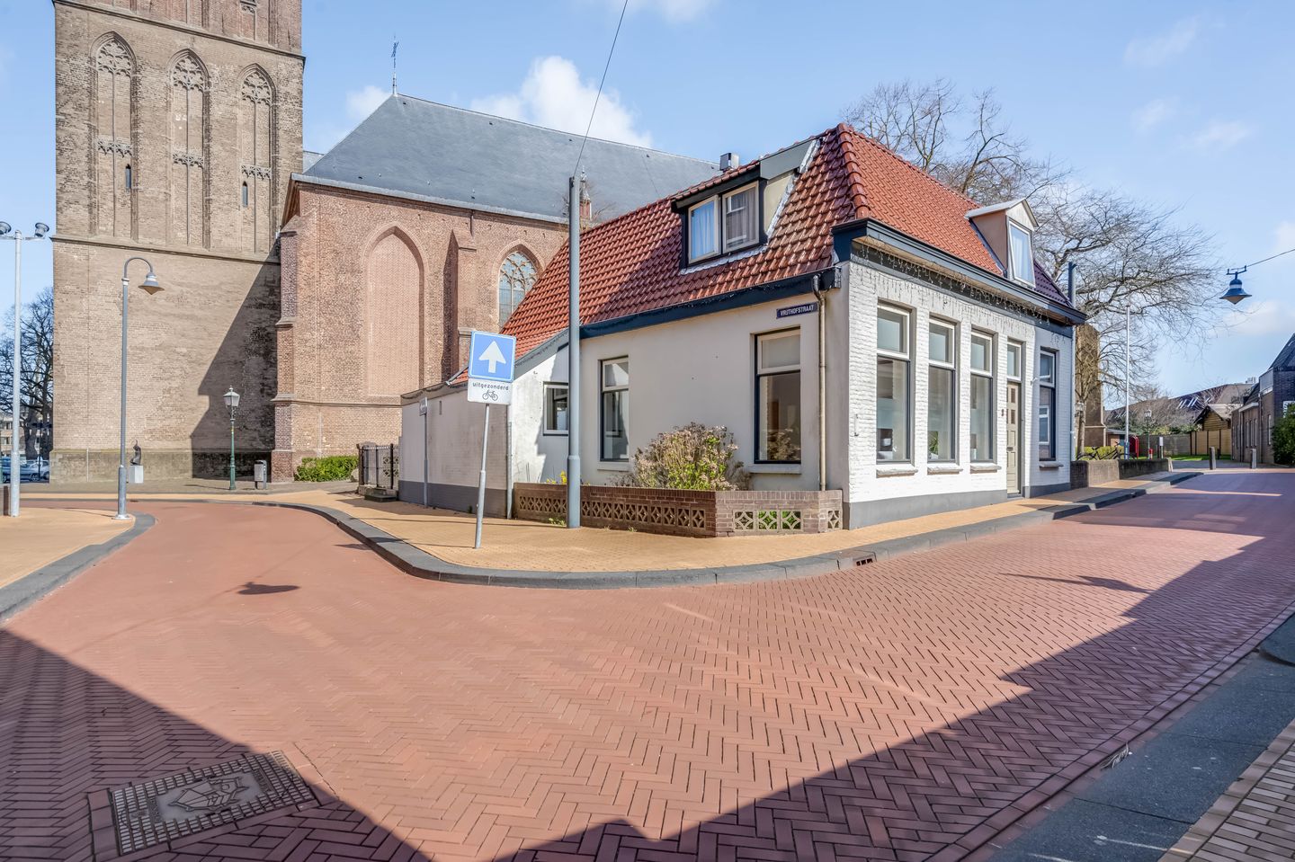 Foto 49 van Neerwoldstraat 2