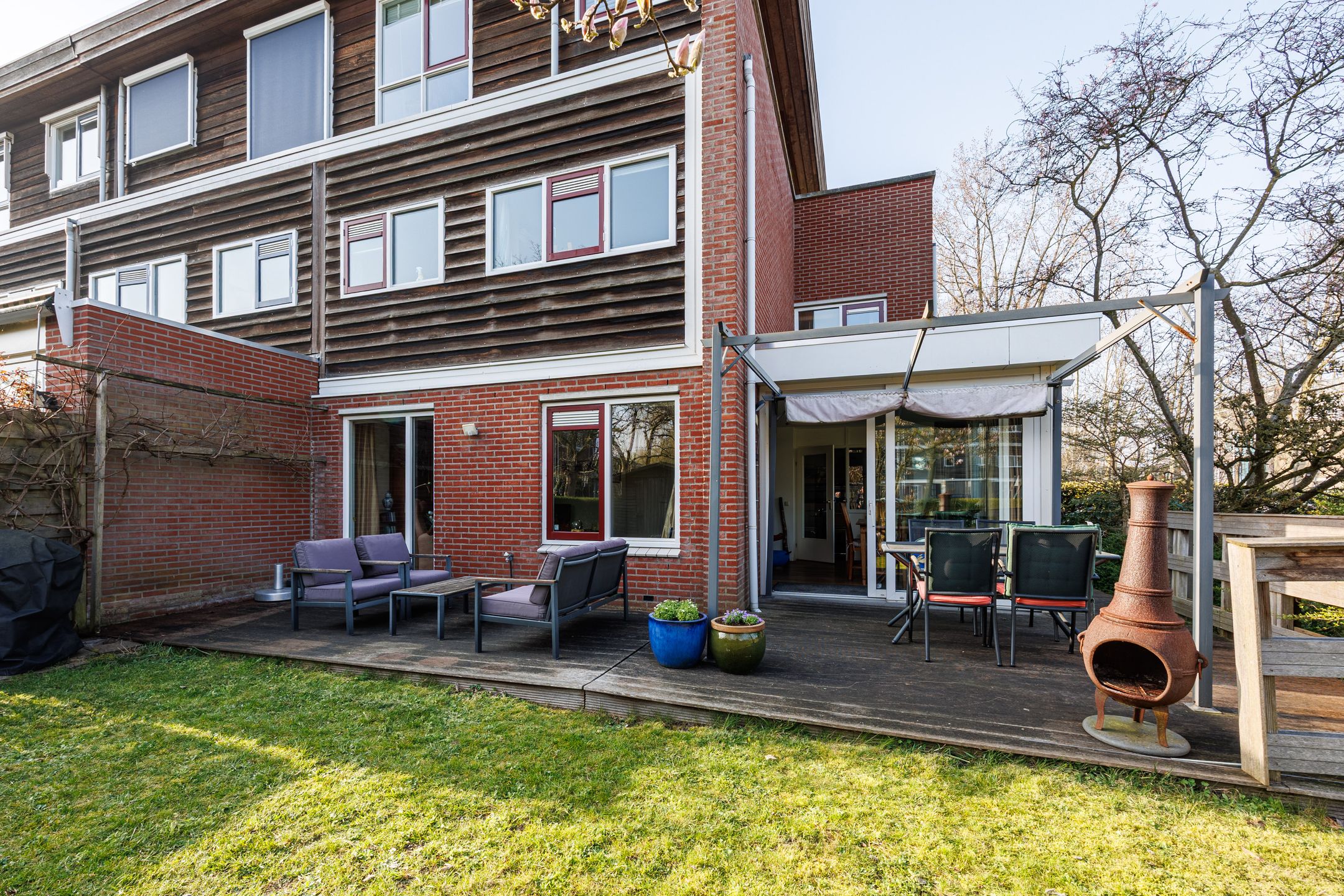 Spacious Corner Home with Water Views in Delft's Green Ecodus Neighborhood — 24