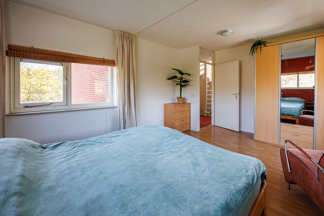 Spacious Corner Home with Water Views in Delft's Green Ecodus Neighborhood — 31
