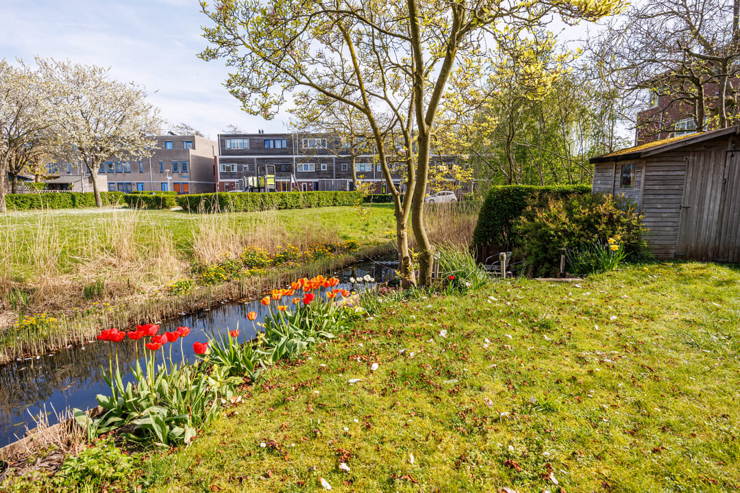 Spacious Corner Home with Water Views in Delft's Green Ecodus Neighborhood — 58