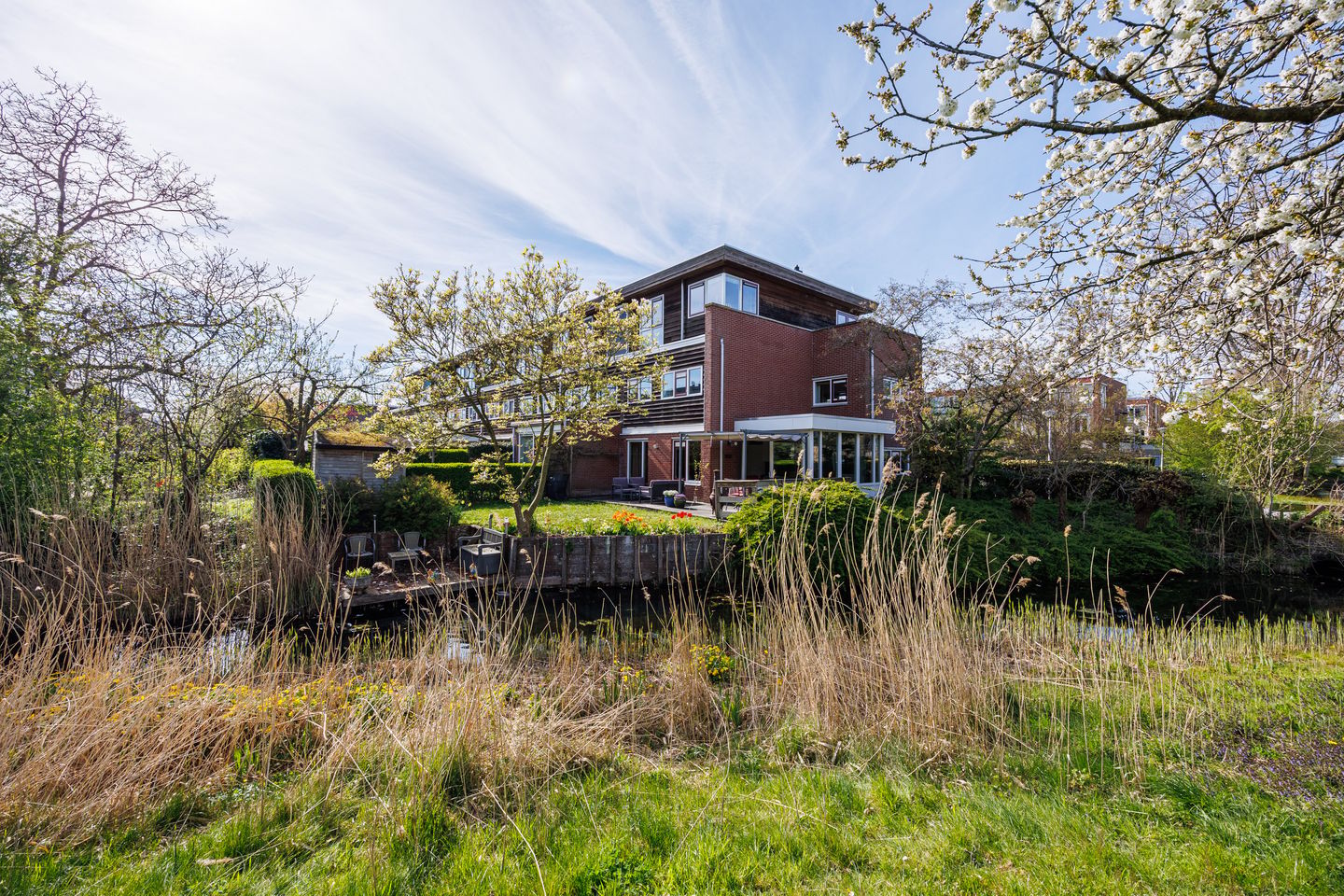 Spacious Corner Home with Water Views in Delft's Green Ecodus Neighborhood — 55