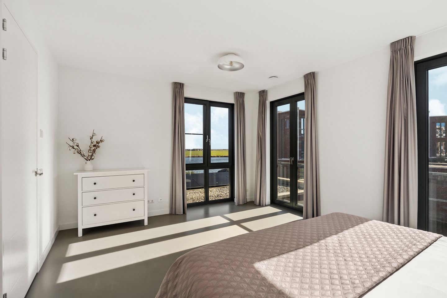 Foto 35 van Thalassa 17