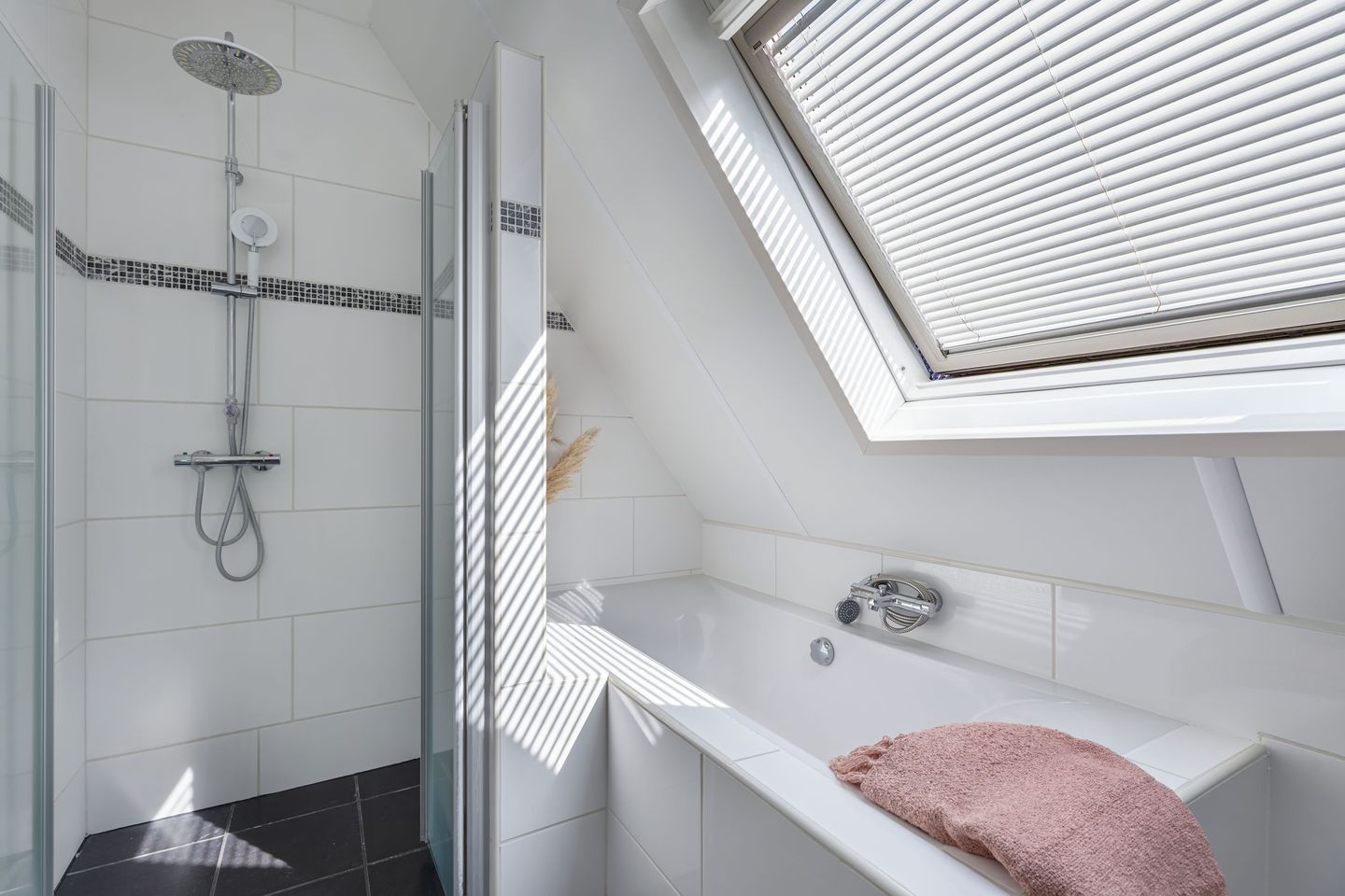 Foto 40 van Bandsloot 18-C