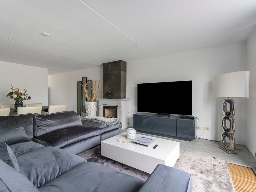 Foto 8 van Meerwedesingel 93