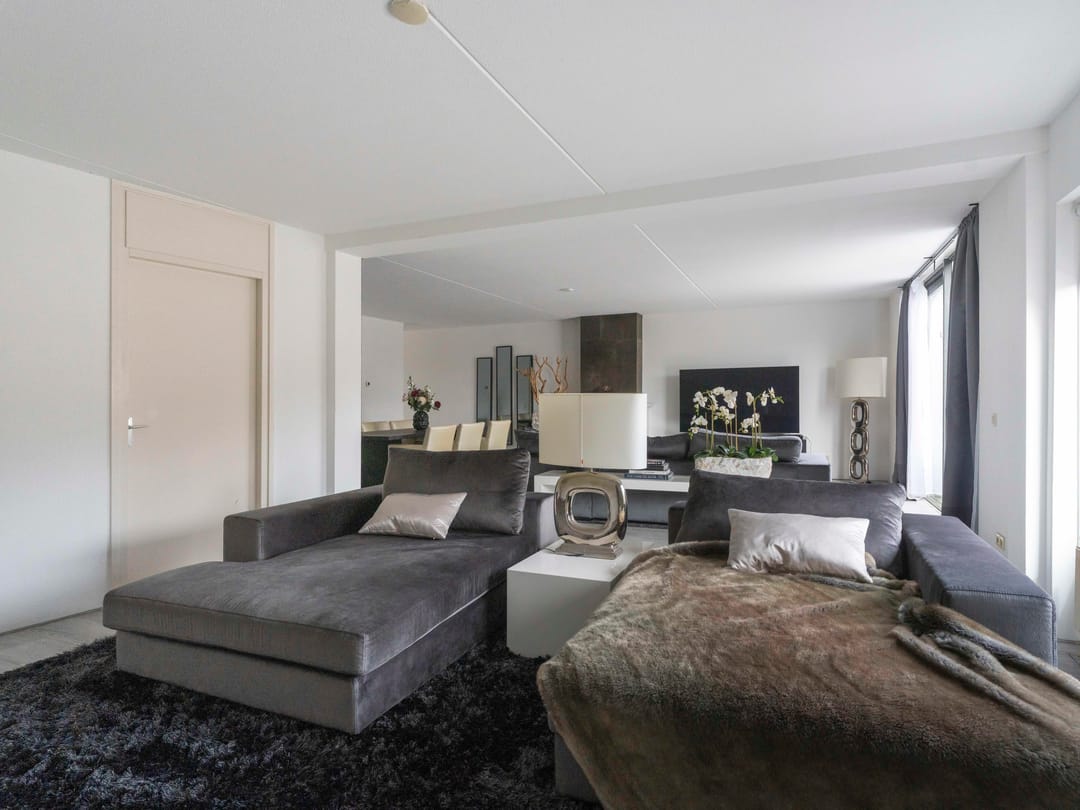 Foto 11 van Meerwedesingel 93