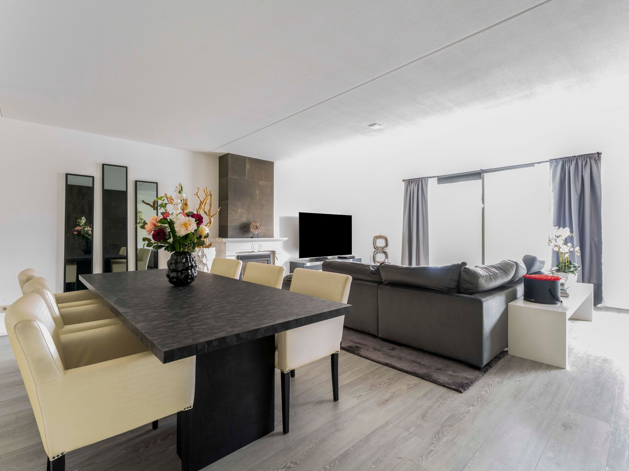 Foto 15 van Meerwedesingel 93