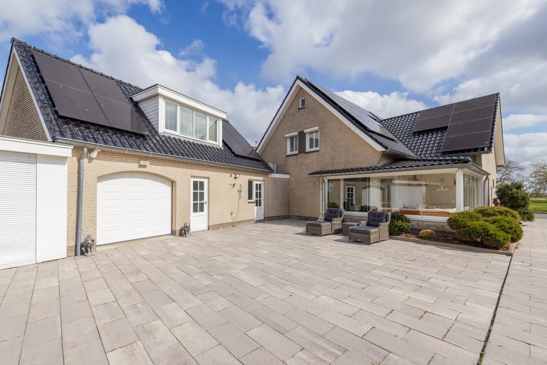 Photo 1 of Willem van der Veldenweg 21