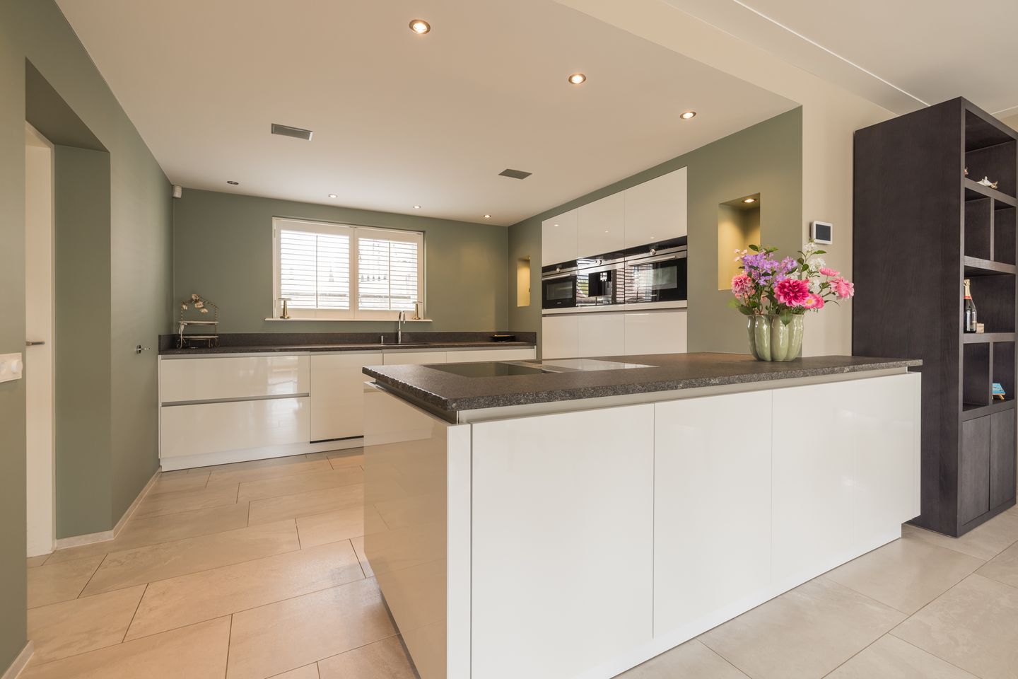 Photo 19 of Willem van der Veldenweg 21