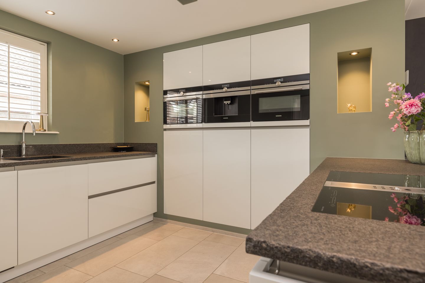 Photo 20 of Willem van der Veldenweg 21