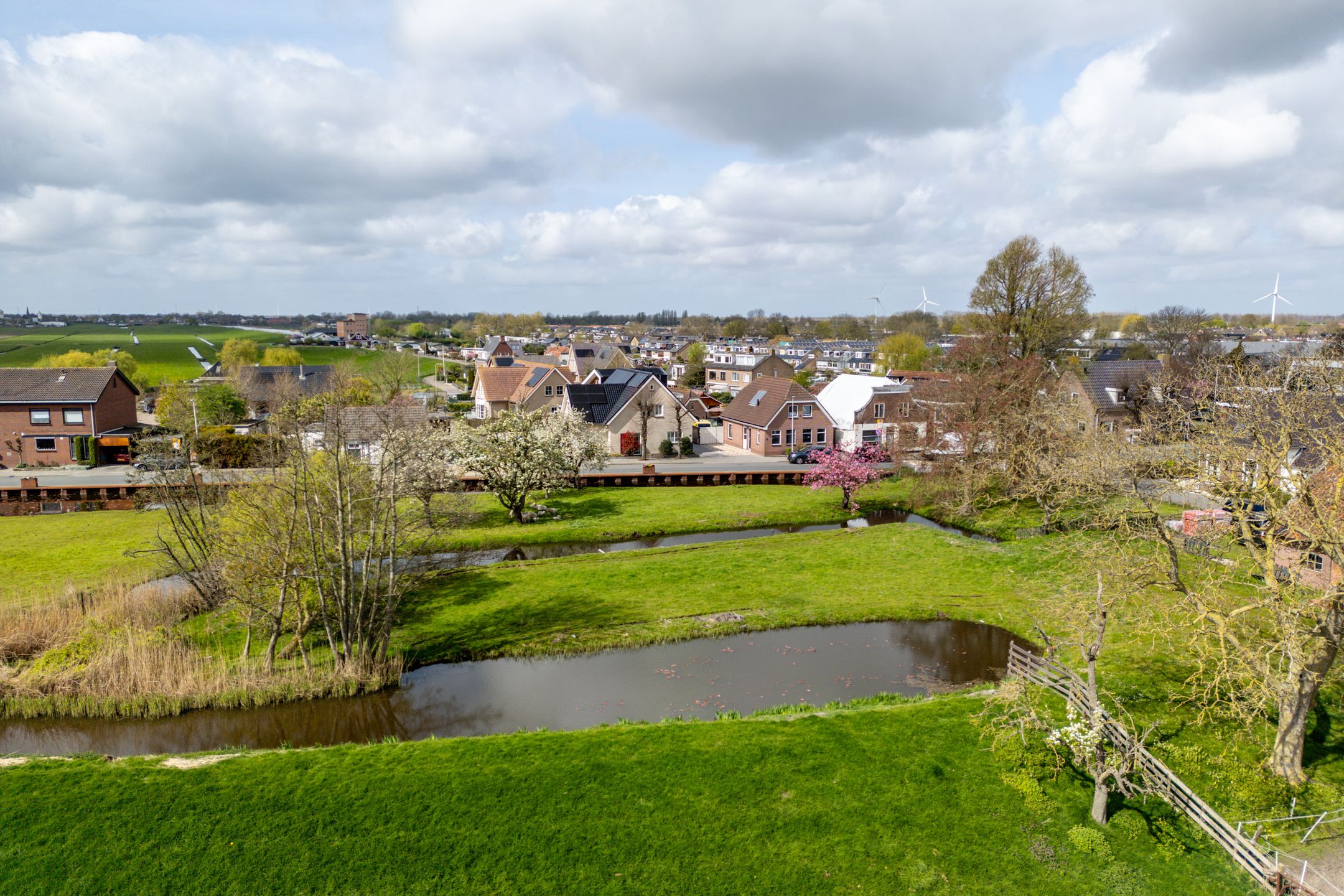 Photo 48 of Willem van der Veldenweg 21