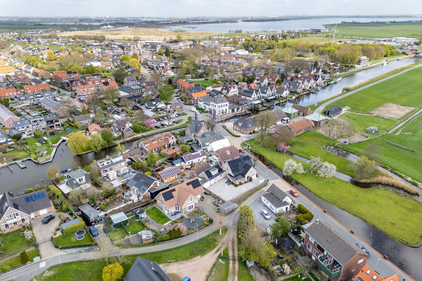 Photo 49 of Willem van der Veldenweg 21