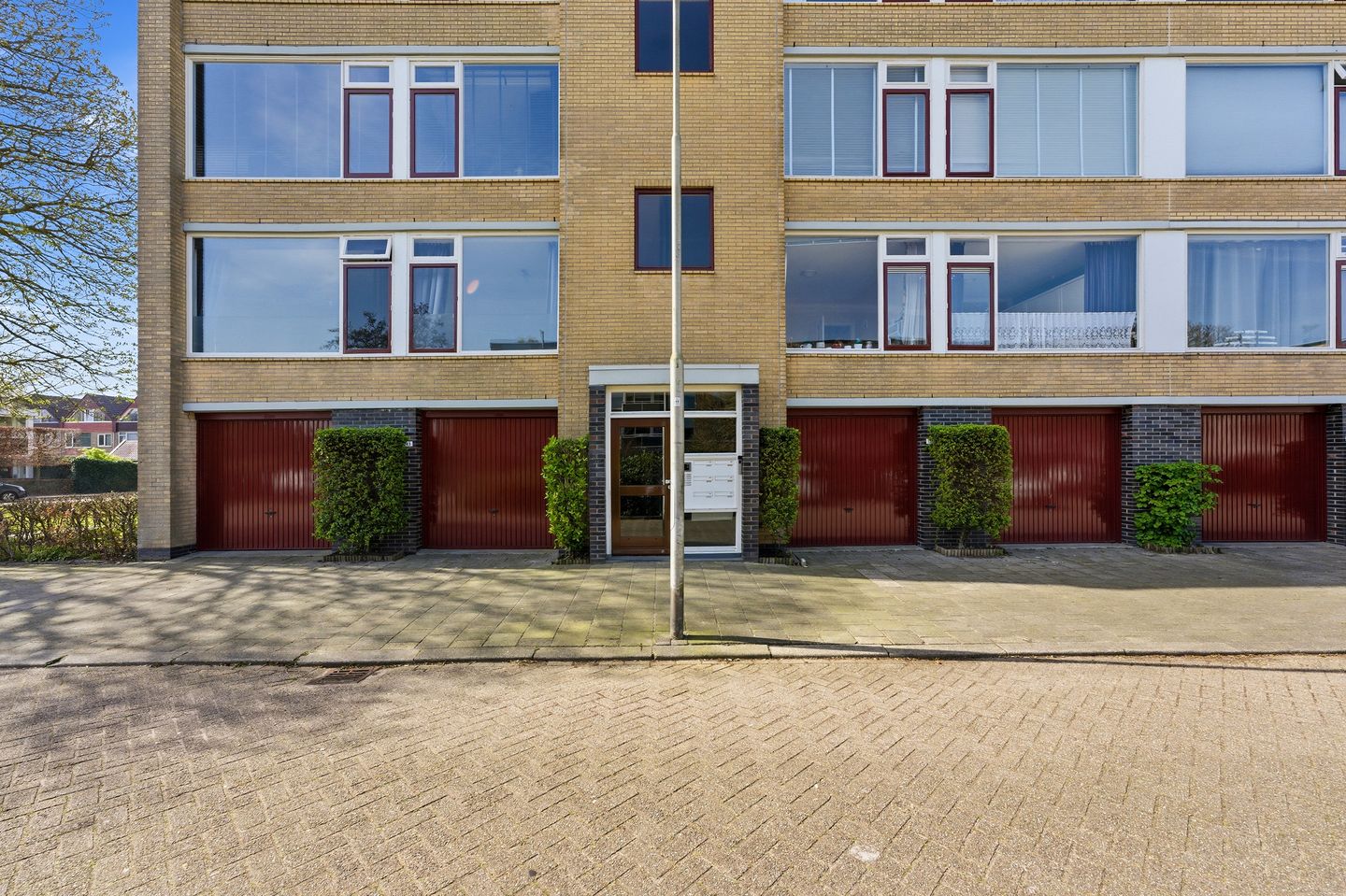 Photo 25 of Van Anrooystraat 151