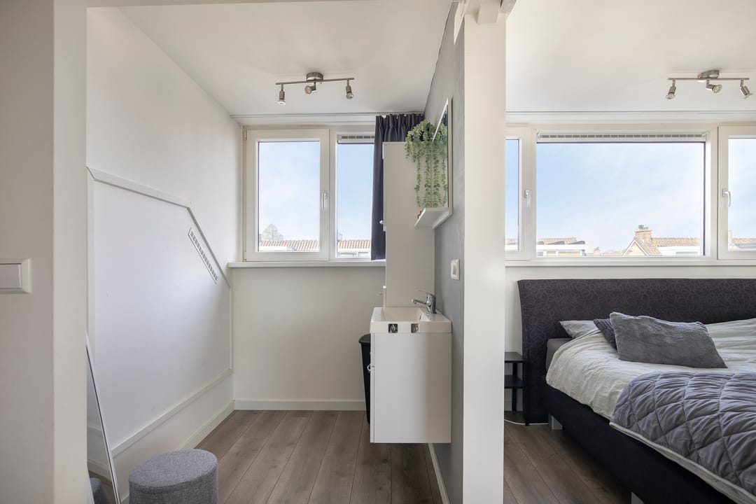 Photo 26 of van Poelgeestlaan 56