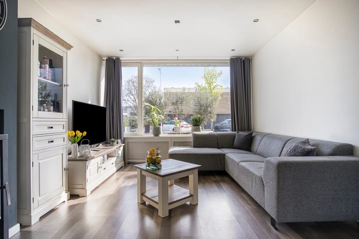 Photo 3 of van Poelgeestlaan 56