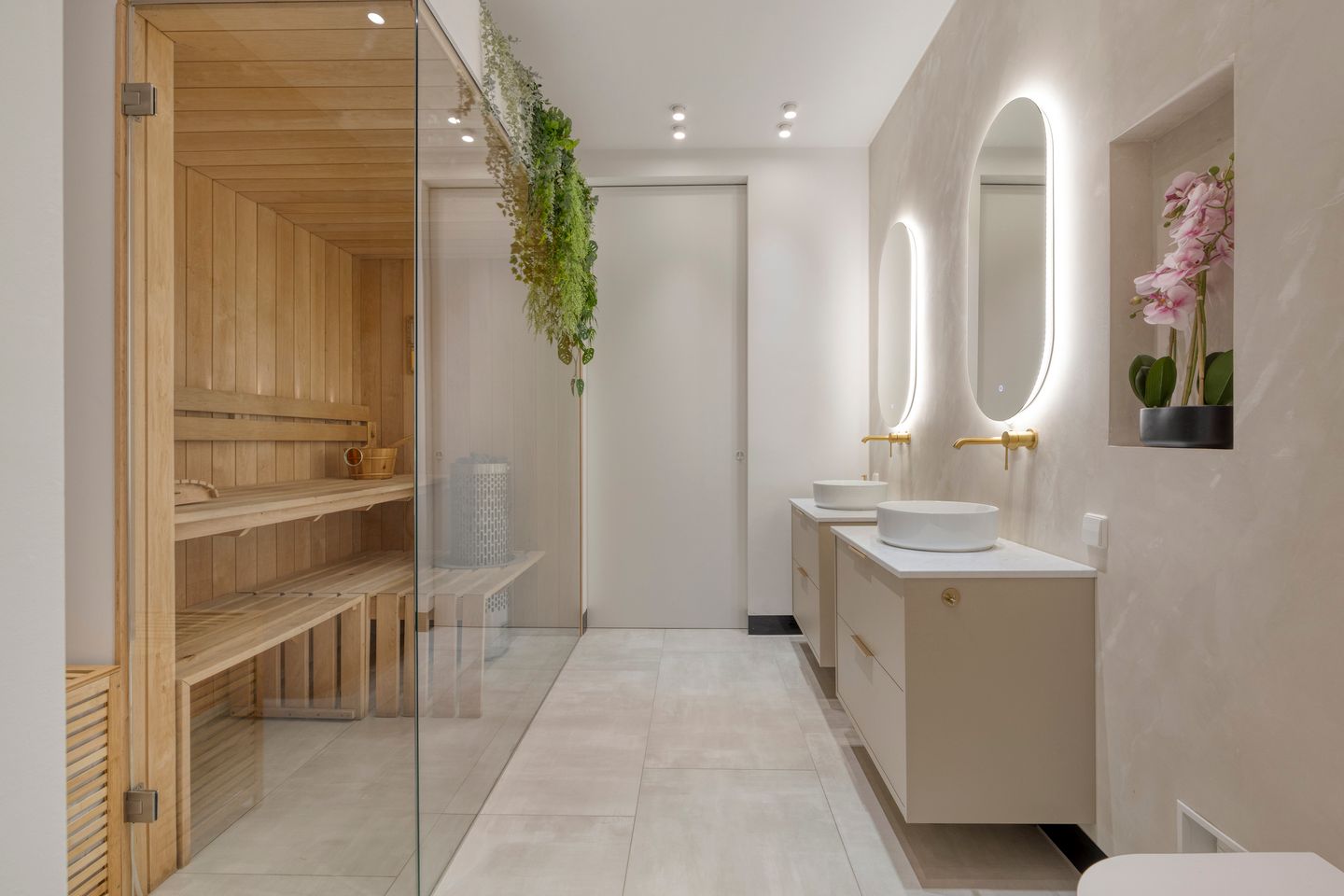 Photo 4 of Oosterweezenstraat 101-G