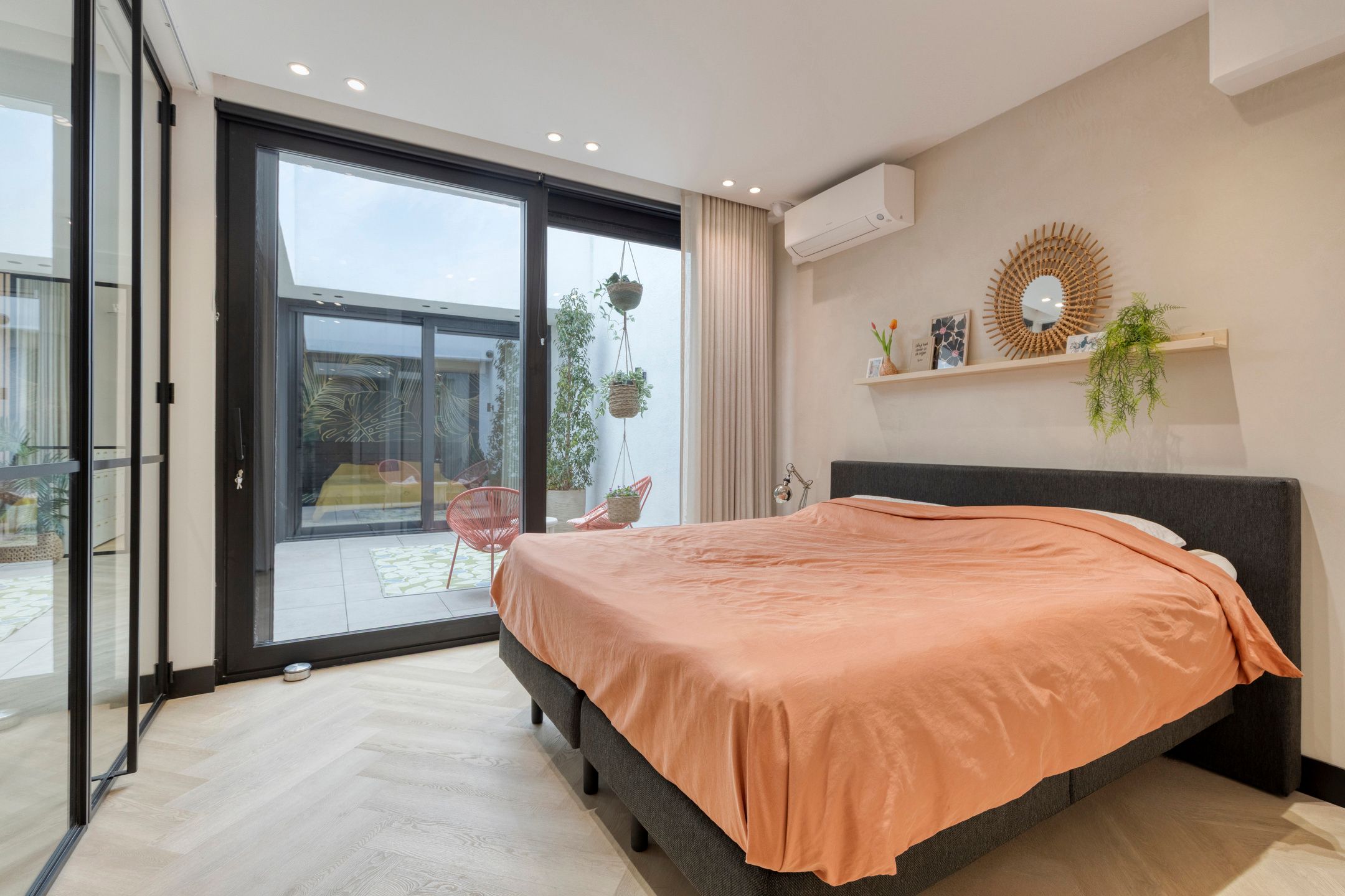 Photo 42 of Oosterweezenstraat 101-G