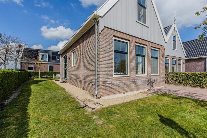 Photo 2 of Zeedijk 2-303