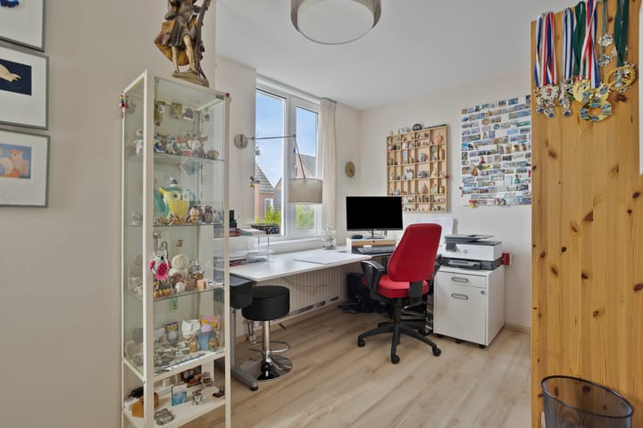 Tussenwoning te koop: Anthony Edenstraat 21, Herten