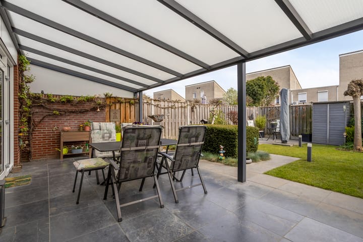 Tussenwoning te koop: Anthony Edenstraat 21, Herten
