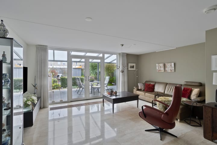 Tussenwoning te koop: Anthony Edenstraat 21, Herten