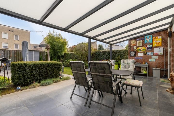 Tussenwoning te koop: Anthony Edenstraat 21, Herten