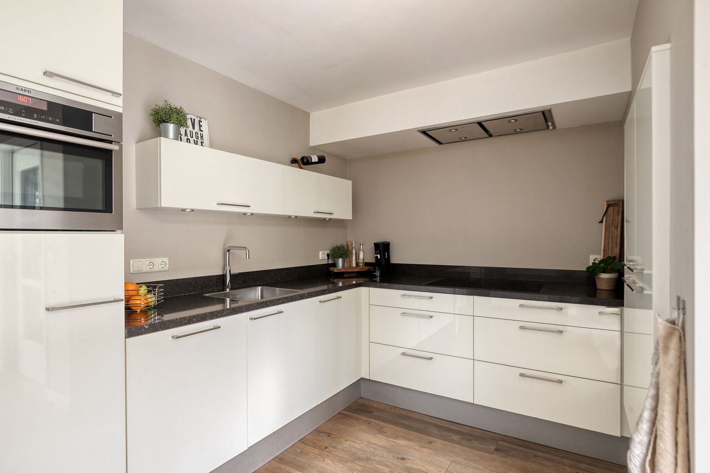 Foto 20 van Margriet 48