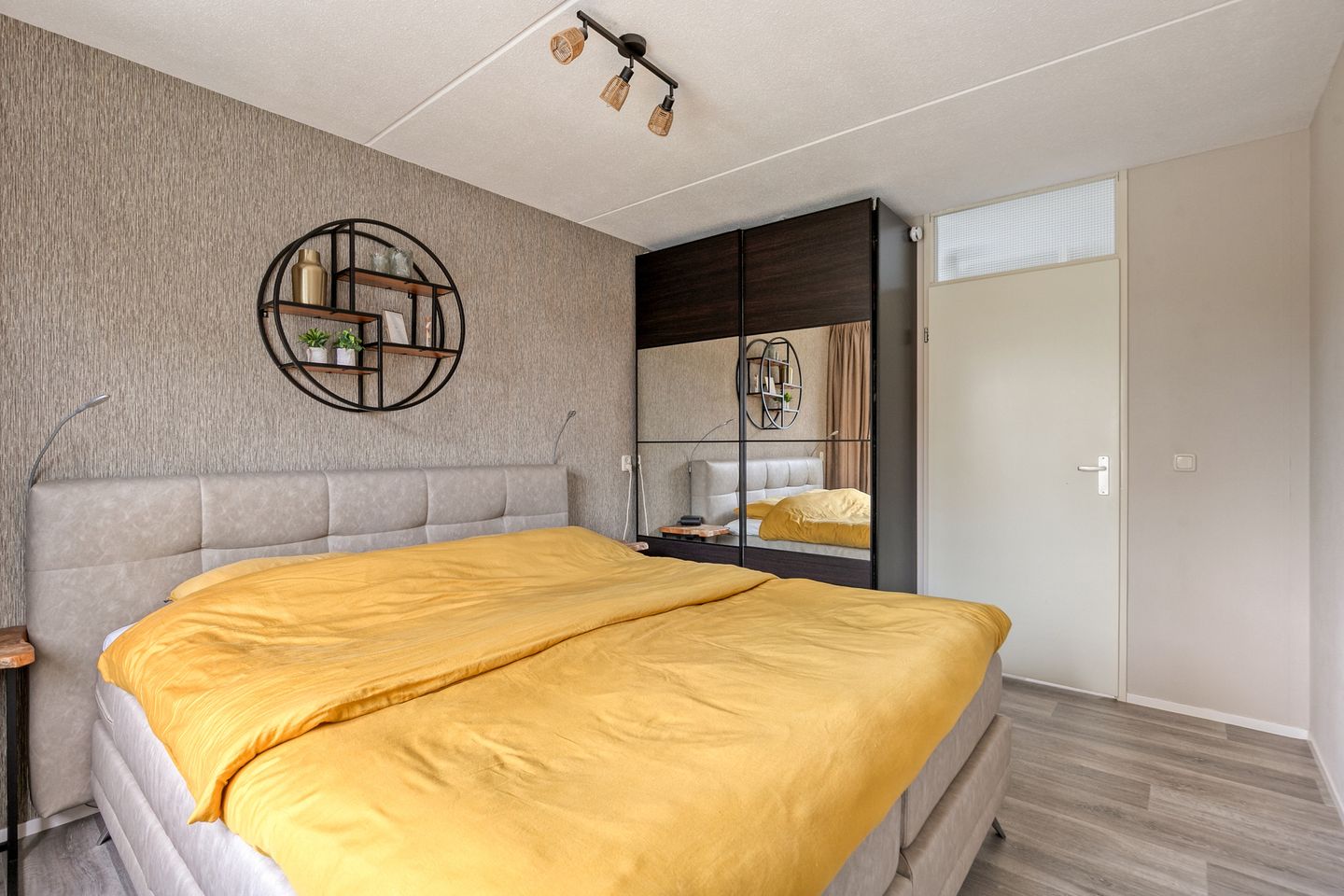 Foto 25 van Margriet 48