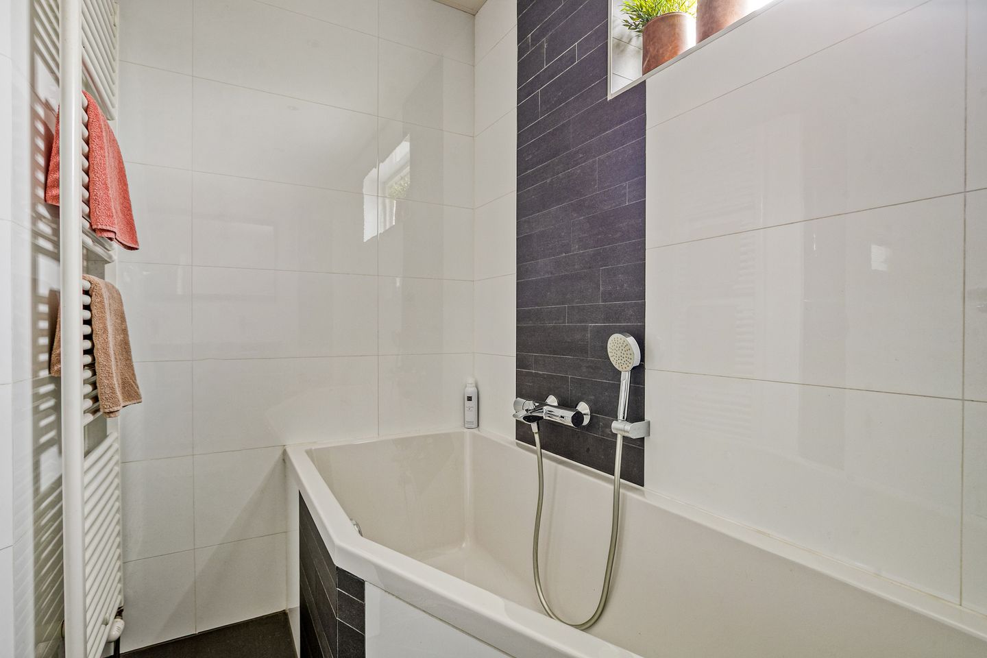 Foto 35 van Margriet 48