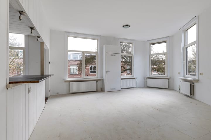 Photo 2 of Rozenburgsestraat 44-B