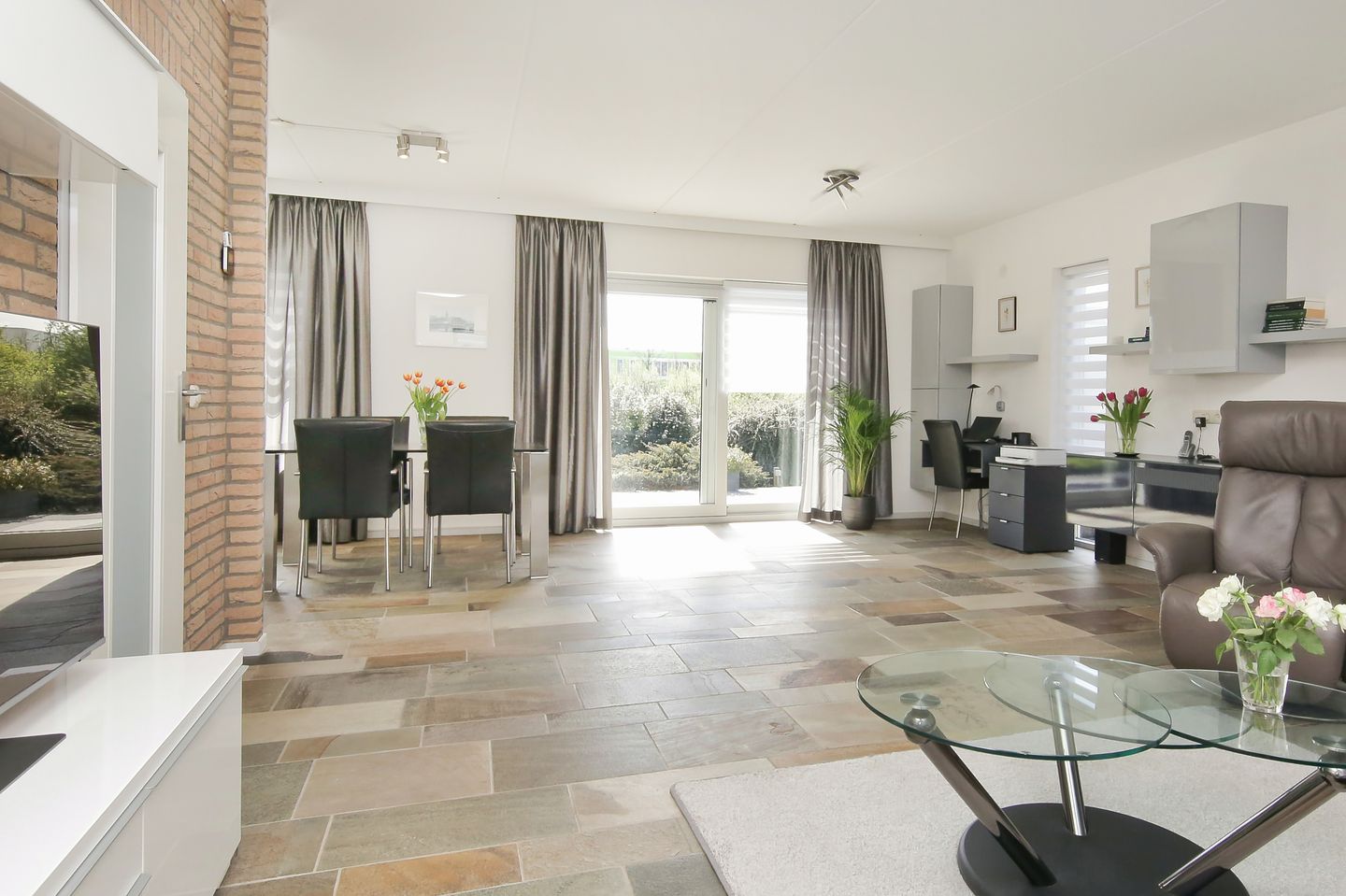 Photo 4 of Hornweg 166