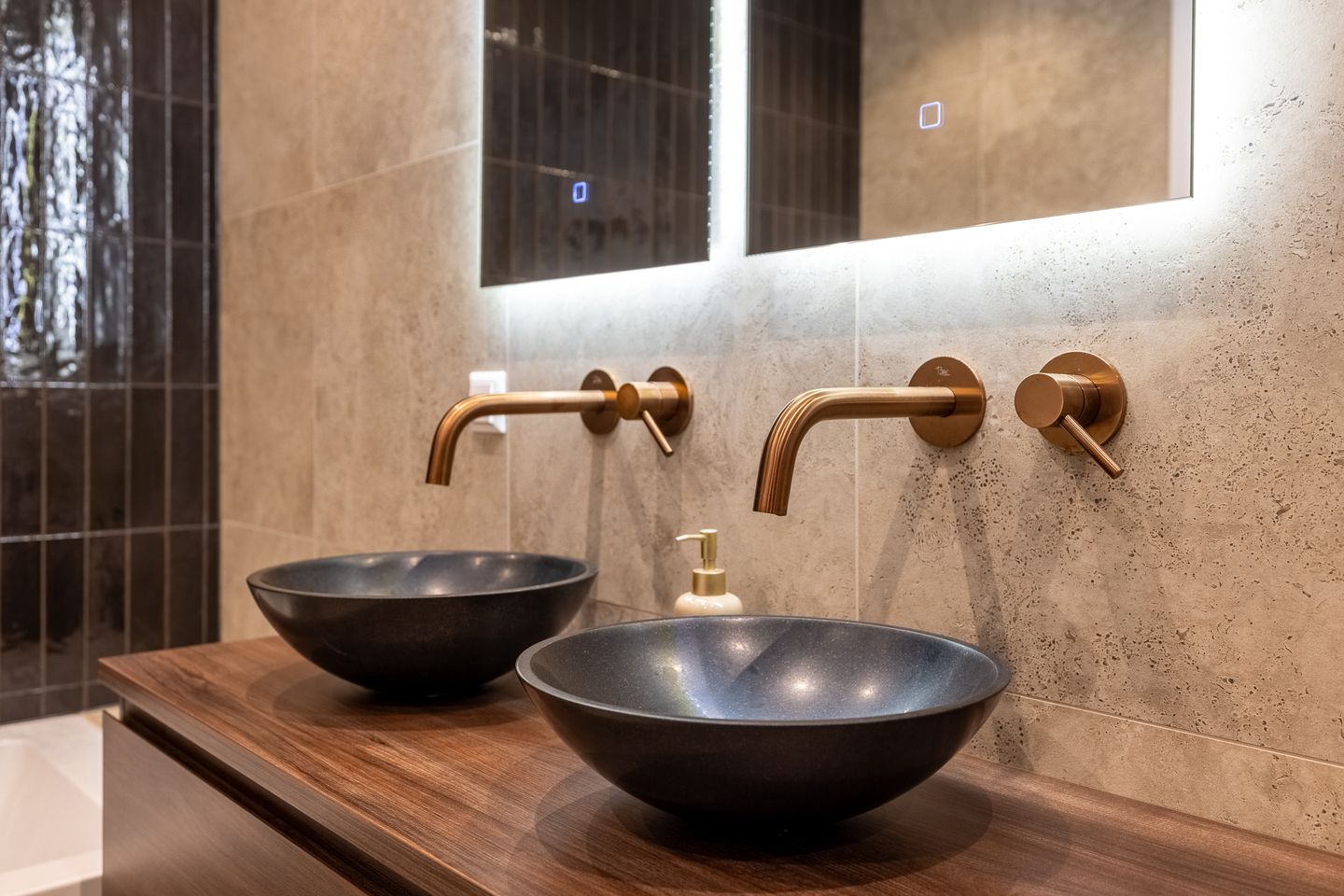 Photo 44 of Asterstraat 111