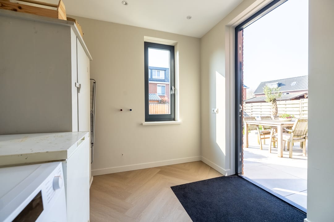 Photo 28 of Asterstraat 111