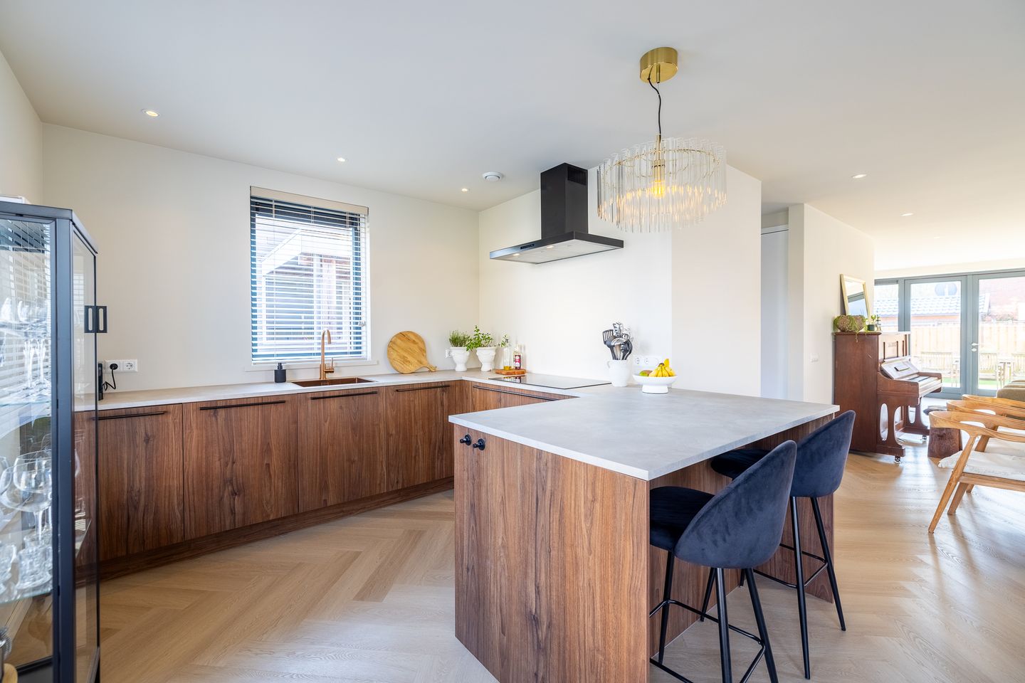 Photo 10 of Asterstraat 111