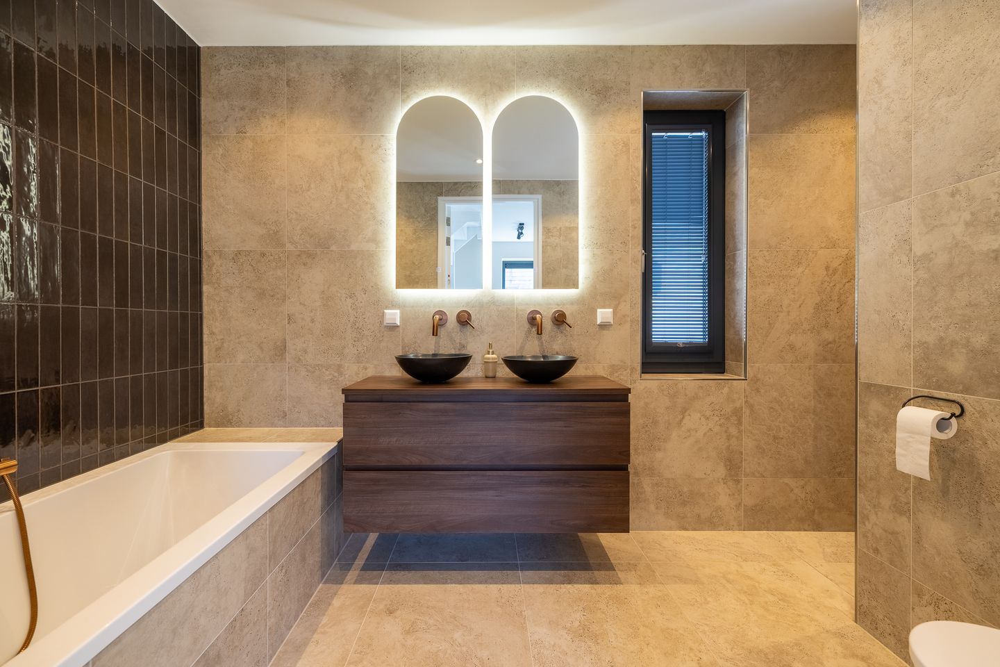 Photo 40 of Asterstraat 111