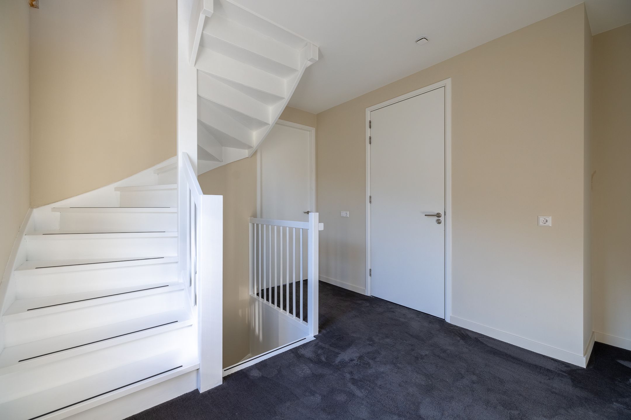 Photo 45 of Asterstraat 111