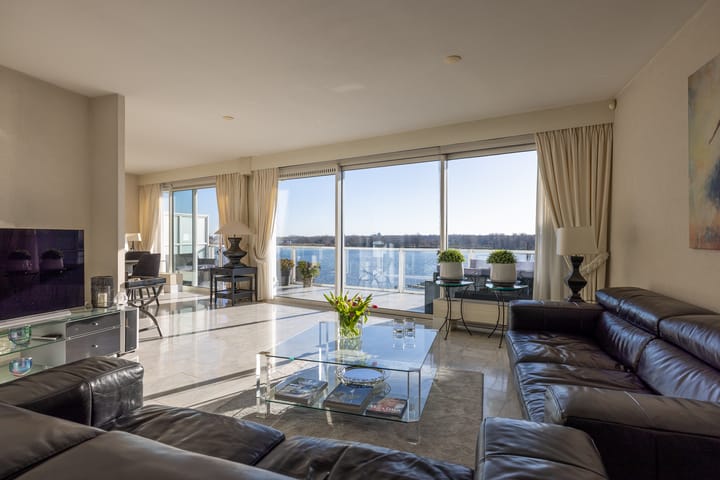 Straatweg 220-D main image